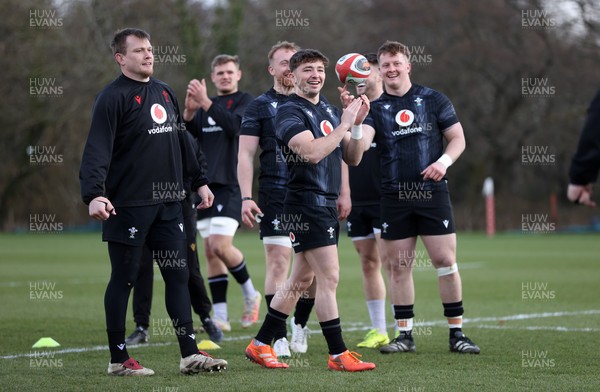 110325 - Wales Rugby Training ahead of their 6 Nations game against England on Saturday - Dan Edwards during training