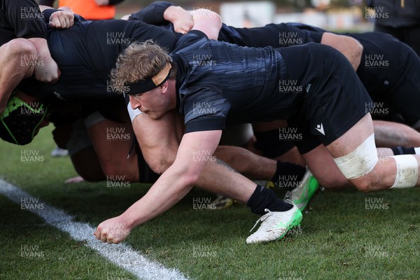 110325 - Wales Rugby Training ahead of their 6 Nations game against England on Saturday - Jac Morgan during training