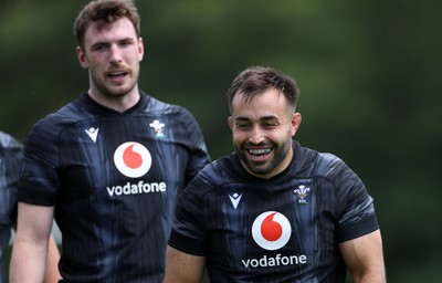 110625 - Wales Rugby Training - Liam Belcher during training