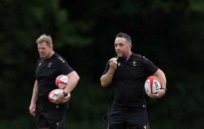 110625 - Wales Rugby Training - Matt Sherratt, Head Coach during training