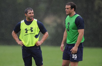 11.08.11 - Wales Rugby Training - Gavin Henson talks to Jamie Roberts during training. 