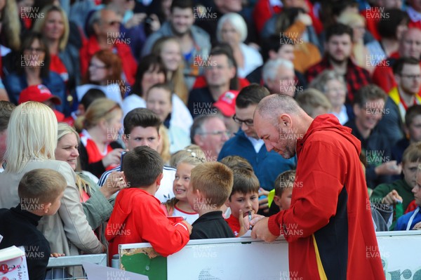 110815 - Wales Rugby Open Training Session -Robin McBryde during an open training session