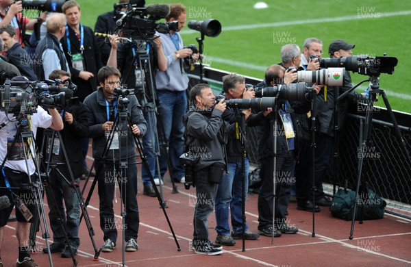 11.10.11 - Wales Rugby Training - Media cameras during training. 