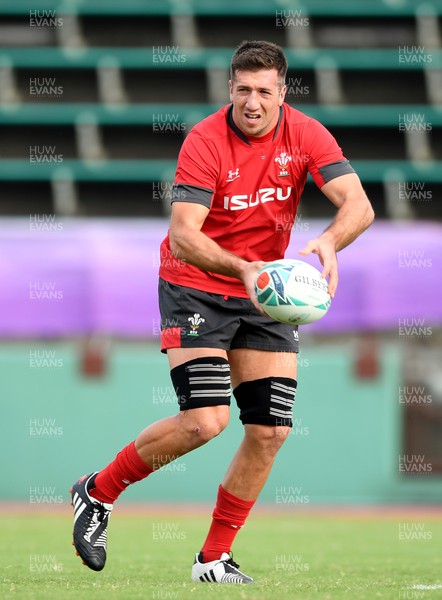 111019 - Wales Rugby Training - Justin Tipuric during training