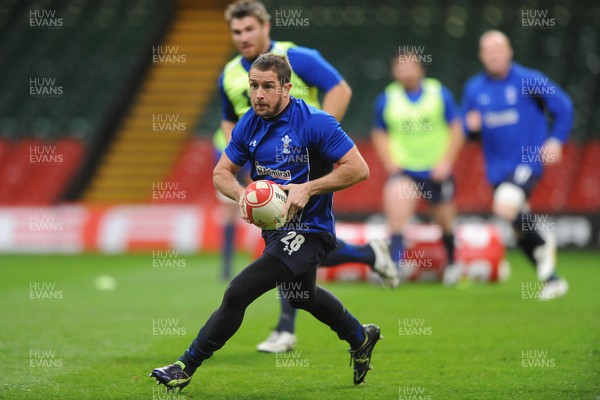 11.11.10 - Wales Rugby Training - Shane Williams during training. 