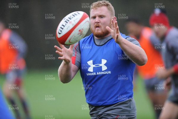 111113 - Wales Rugby Training -Samson Lee during training