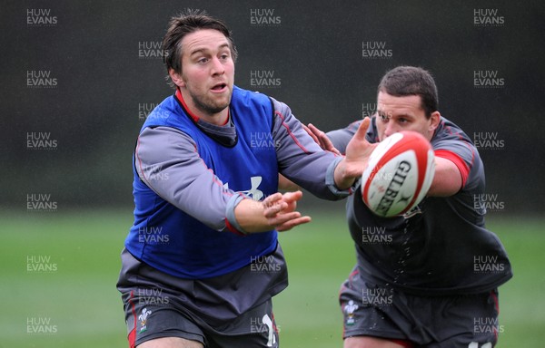 111113 - Wales Rugby Training -Ryan Jones during training