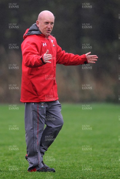 111113 - Wales Rugby Training -Shaun Edwards during training