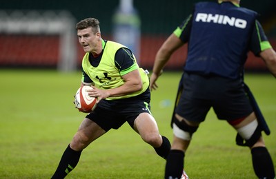 111114 - Wales Rugby Training -Scott Williams during training