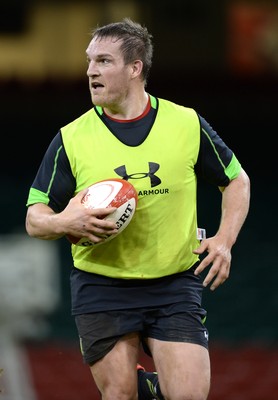 111114 - Wales Rugby Training -Gethin Jenkins during training