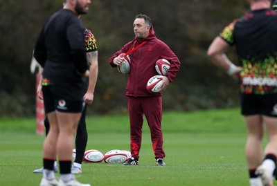 111125 - Wales Rugby Training in the week leading up to their Quilter Nations Series game against Japan - Matt Sherratt, Attack Coach during training