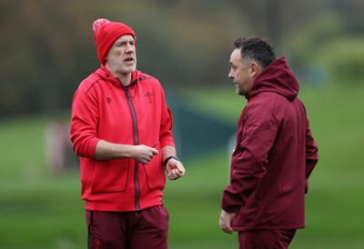 111125 - Wales Rugby Training in the week leading up to their Quilter Nations Series game against Japan - Steve Tandy, Head Coach and Matt Sherratt, Attack Coach during training