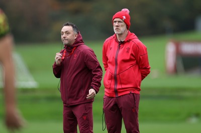 111125 - Wales Rugby Training in the week leading up to their Quilter Nations Series game against Japan - Matt Sherratt, Attack Coach and Steve Tandy, Head Coach during training