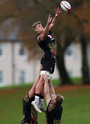 111125 - Wales Rugby Training in the week leading up to their Quilter Nations Series game against Japan - Taine Plumtree during training