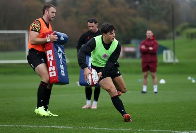 111125 - Wales Rugby Training in the week leading up to their Quilter Nations Series game against Japan - Louis Rees-Zammit during training
