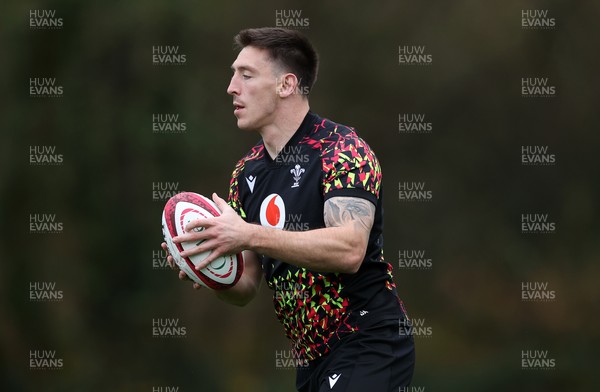 111125 - Wales Rugby Training in the week leading up to their Quilter Nations Series game against Japan - Josh Adams during training