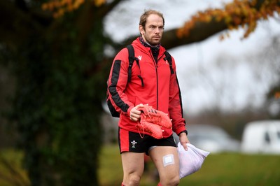 111120 - Wales Rugby Training - Alun Wyn Jones during training