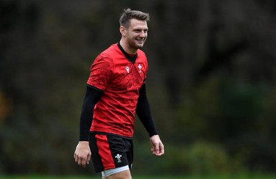 111120 - Wales Rugby Training - Dan Biggar during training