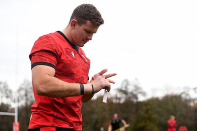 111120 - Wales Rugby Training - Elliot Dee during training
