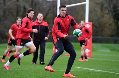 111120 - Wales Rugby Training - Owen Watkin during training