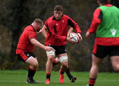 111120 - Wales Rugby Training - Will Rowlands during training