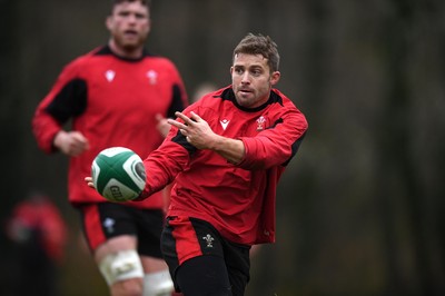 111120 - Wales Rugby Training - Leigh Halfpenny during training