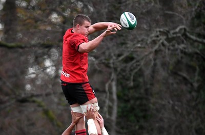 111120 - Wales Rugby Training - Shane Lewis-Hughes during training
