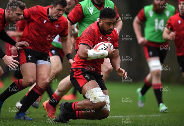 111120 - Wales Rugby Training - Taulupe Faletau during training