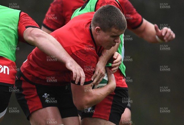 111120 - Wales Rugby Training - Shane Lewis-Hughes during training