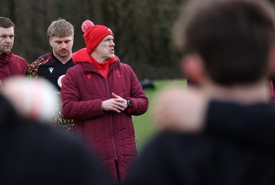 120226 - Wales Rugby Training - Steve Tandy, Head Coach during training