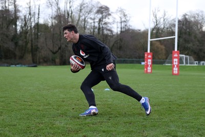 120226 - Wales Rugby Training - Louis Rees-Zammit during training