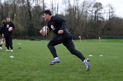 120226 - Wales Rugby Training - Louis Rees-Zammit during training