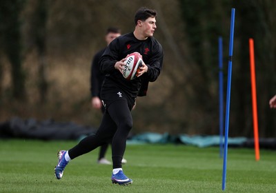 120226 - Wales Rugby Training - Louis Rees-Zammit during training