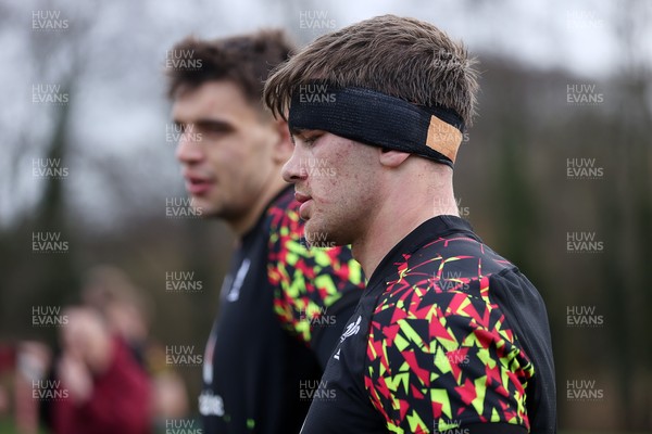 120226 - Wales Rugby Training - Alex Mann during training