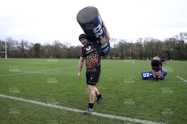 120226 - Wales Rugby Training - Harri Deaves during training
