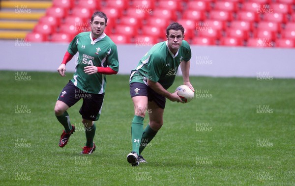 12.03.09 Wales rugby training... Lee Byrne supported by Shane Williams during the last training session before the team left for Italy. 