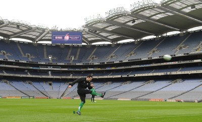 12.03.10 - Wales Rugby Training - Stephen Jones during kicking practice. 