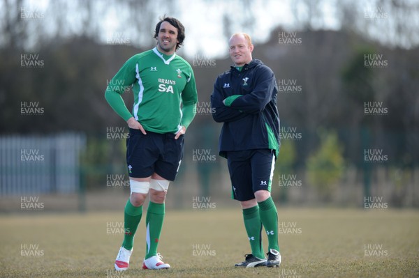 12.03.10 - Wales Rugby Training - Jonathan Thomas and Martyn Williams during training. 