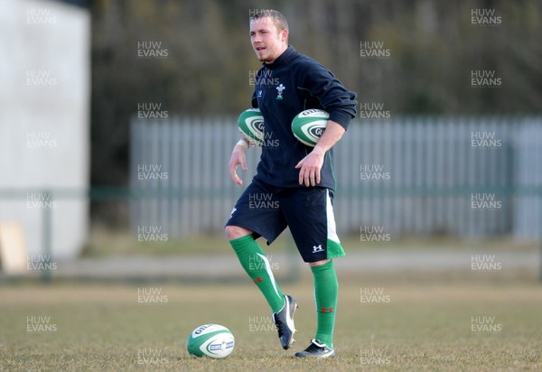 12.03.10 - Wales Rugby Training - Richie Rees during training. 