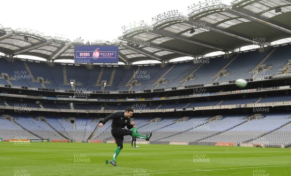 12.03.10 - Wales Rugby Training - Stephen Jones during kicking practice. 