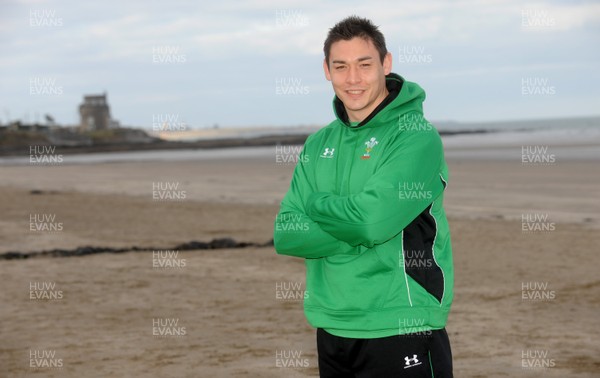12.03.10 -  Wales number 8 Gareth Delve on the beach near his teams hotel in Dublin. 