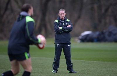 120315 - Wales Rugby Training -Rob Howley during training