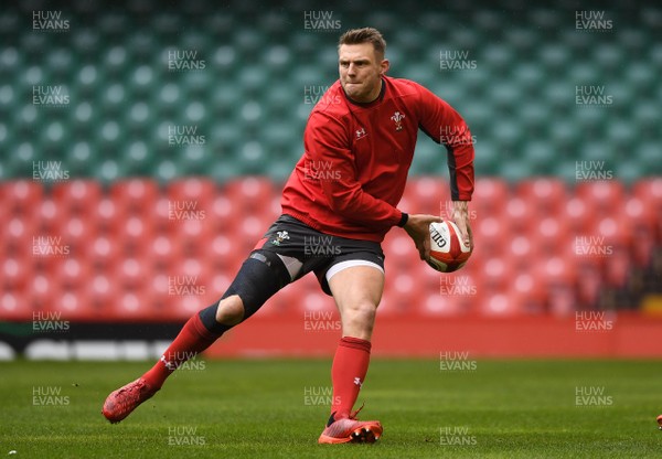 120320 - Wales Rugby Training - Dan Biggar during training