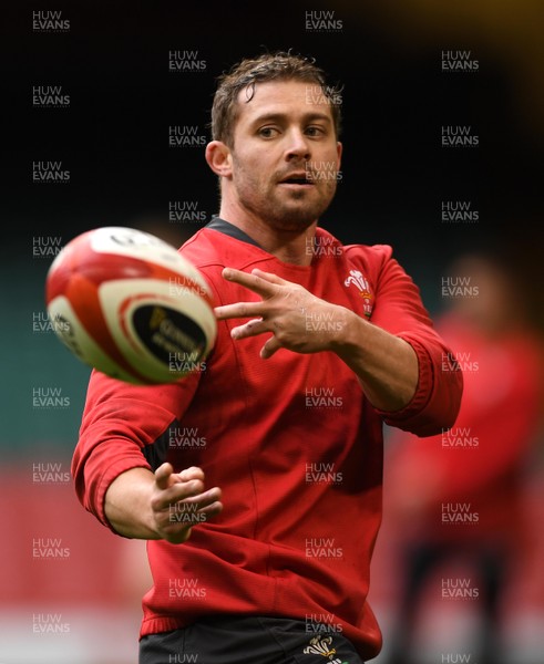 120320 - Wales Rugby Training - Leigh Halfpenny during training