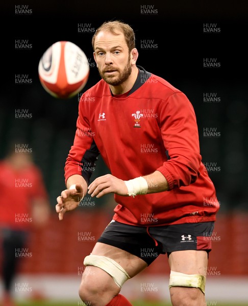 120320 - Wales Rugby Training - Alun Wyn Jones during training