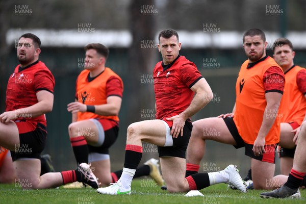 120321 - Wales Rugby Training - Gareth Davies during training