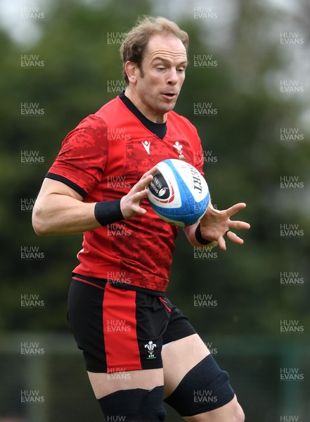 120321 - Wales Rugby Training - Alun Wyn Jones during training