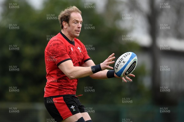 120321 - Wales Rugby Training - Alun Wyn Jones during training