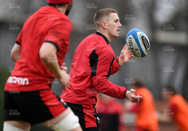 120321 - Wales Rugby Training - Jonathan Davies during training