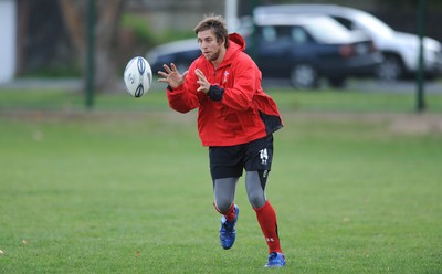 12.06.10 - Wales Rugby Training - Ryan Jones during training. 